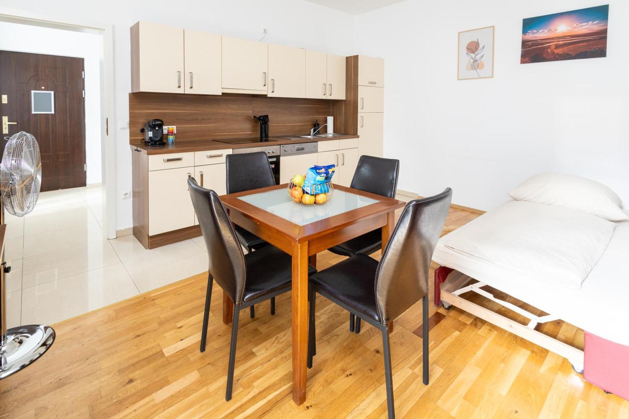 Crystal Apartment